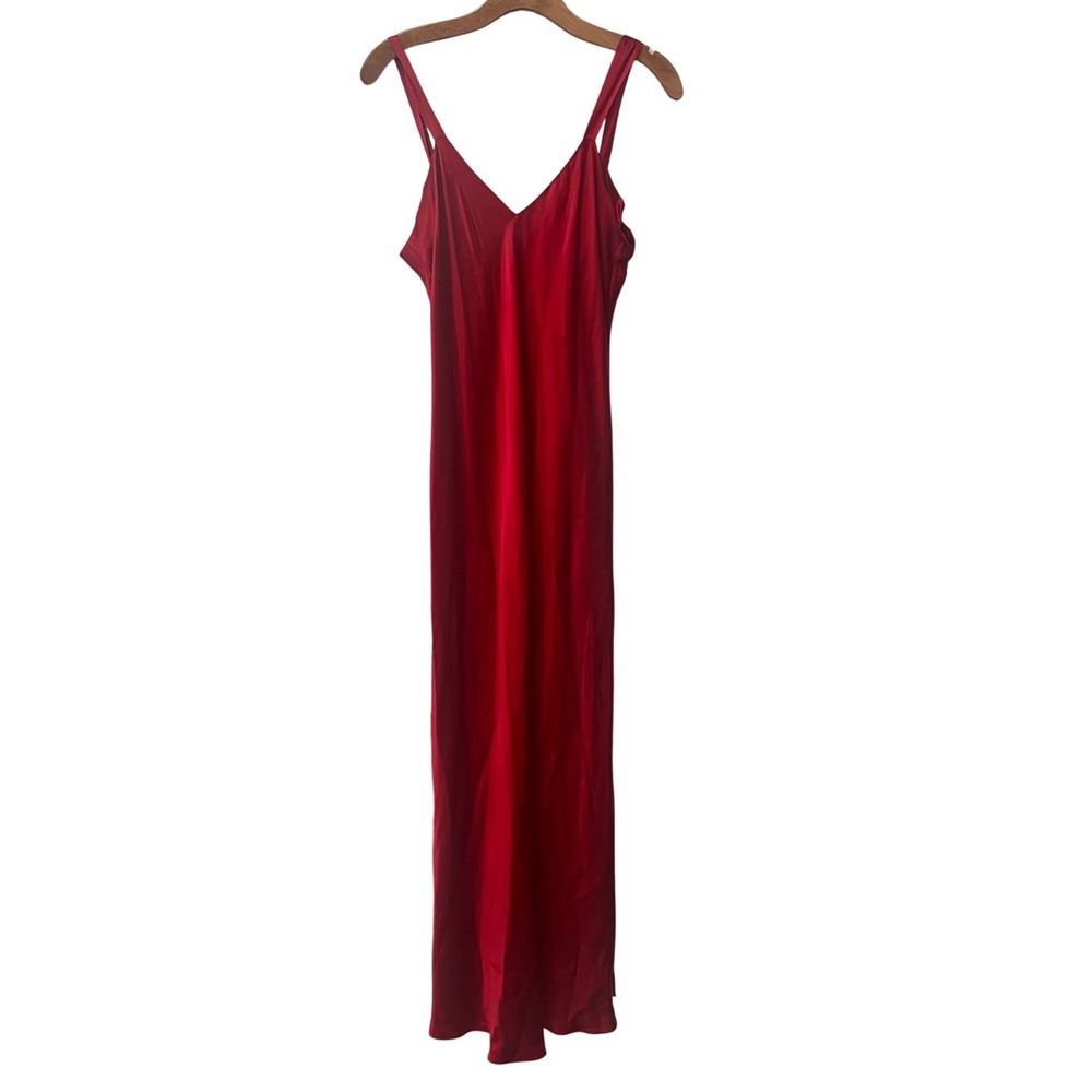 Saks Fifth Avenue Rich Red 100% Silk Night Gown Slip Dress Sexy & Sweet Summer M